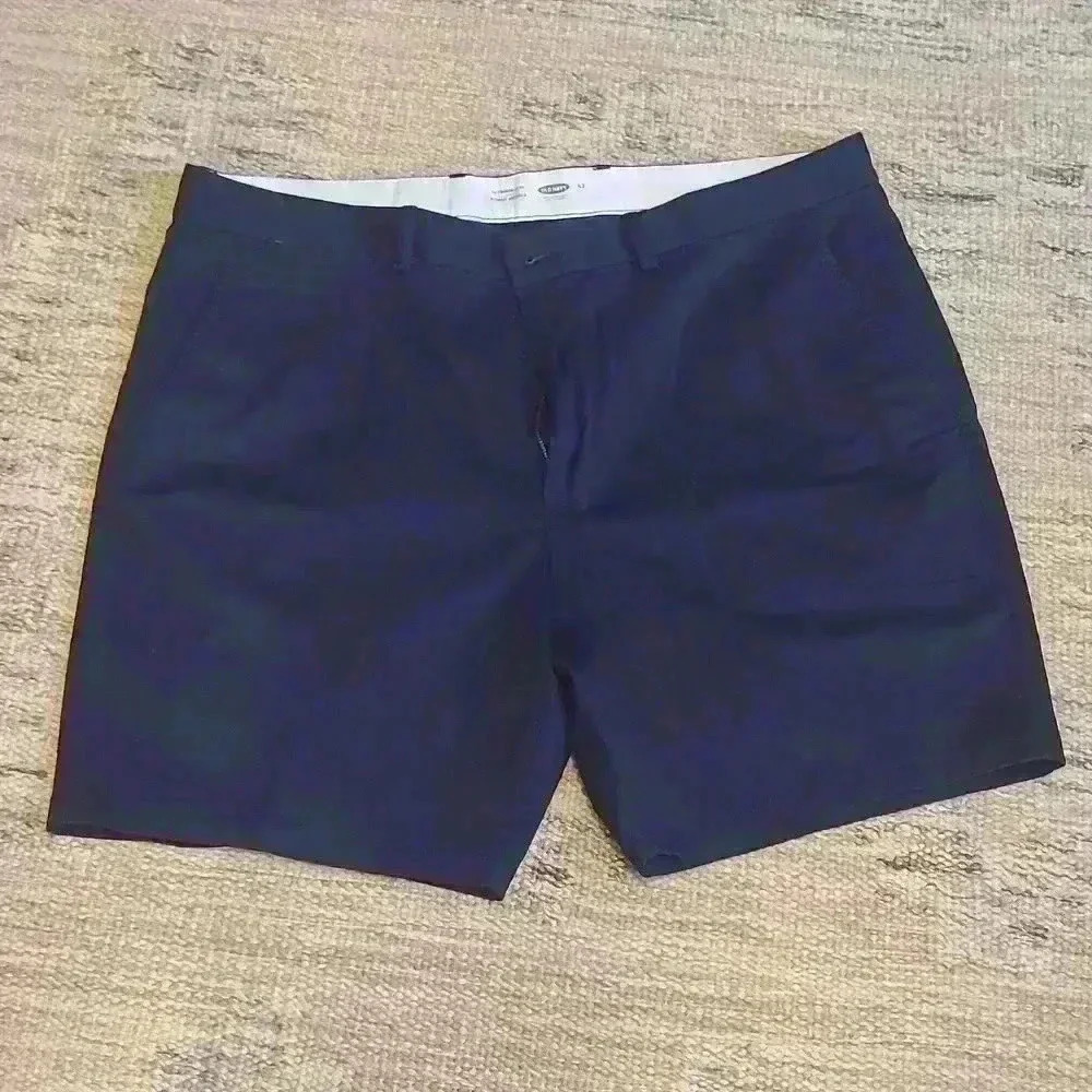 Navy Old Navy shorts